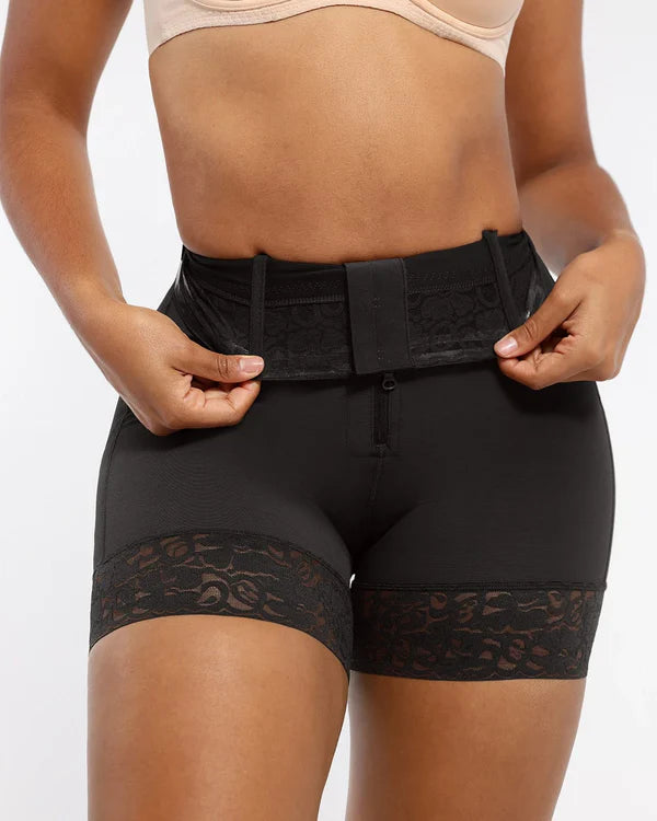 Short taille mi-haute ShapeFlex® avec baleines intégrées pour rehausser les fesses